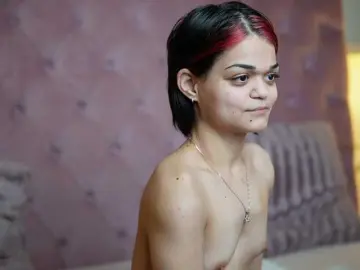 Bongacams Watch Live Sex Cams of MaiaMini