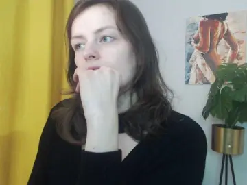 NadineGold from bongacams