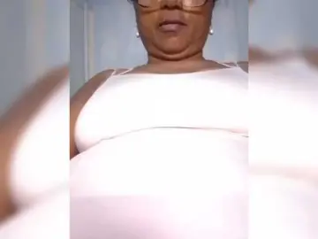 Bongacams Nude Webcam of hotmomsexy