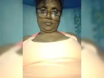 Bongacams Free Porn Cam of hotmomsexy