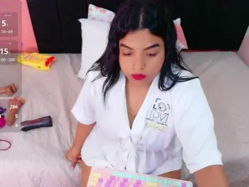 Bongacams Free Porn Cam of curvybrunnett