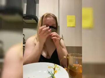 Bongacams Adult Webcams of Donut-red