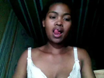 Bongacams Live Sex Cam of Allycha1