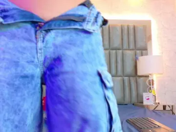 Bongacams Sex Cam of CamileJohnston