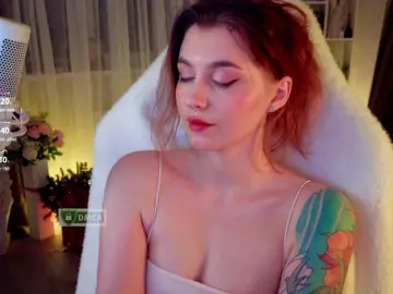 Bongacams Adult Video Chat of HoneyCherry