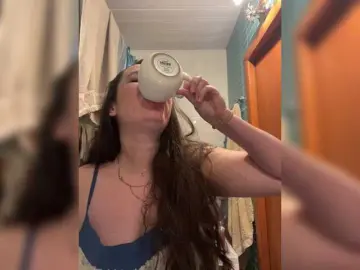 Bongacams Free Porn Cam of SaliiOnli