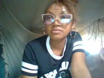 Bongacams Watch Live Sex Cams of pretty-ass