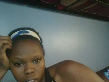 Sugarycake from bongacams