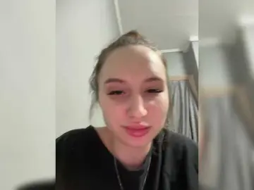 Bongacams Free Porn Cam of KiraSweet