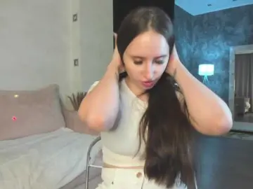 KiraSweet from bongacams