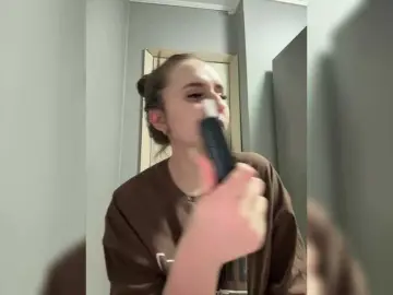 KiraSweet from bongacams