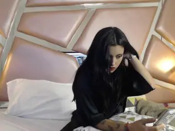 Bongacams Watch Live Sex Cams of LUNASWEET-VC