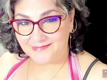 Bongacams Watch Live Sex Cams of cataleya-mom