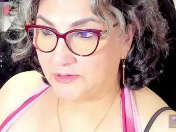 cataleya-mom from bongacams