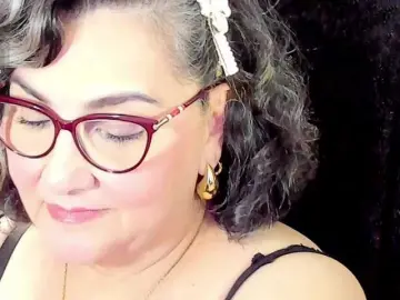 cataleya-mom from bongacams