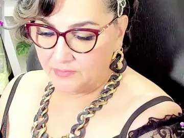 Bongacams Sex Cam of cataleya-mom