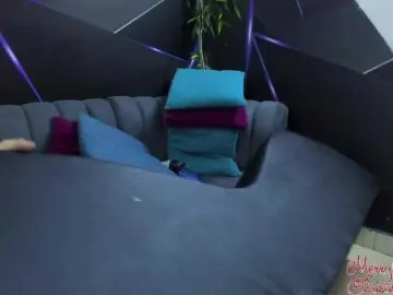 Bongacams Adult Webcams of hot-sex-roomm