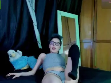 Bongacams Watch Live Sex Cams of Bluedarkelf888