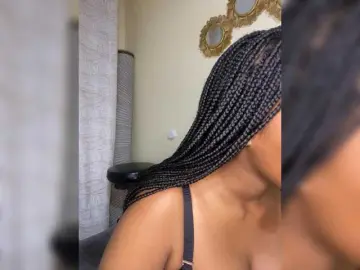 Bongacams Adult Webcam of Curvy-maxy9