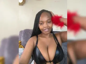 Bongacams Free Porn Cam of Curvy-maxy9