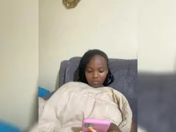 Bongacams Free Porn Cam of Curvy-maxy9