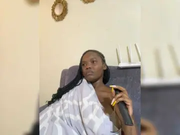 Bongacams Best Webcam of Curvy-maxy9