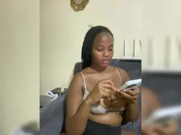 Bongacams Private Sex Chat of Curvy-maxy9