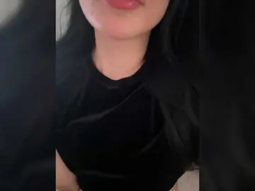 pinklildoll from bongacams