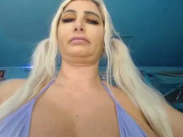 Bongacams Watch Live Sex Cams of adrianna_fox