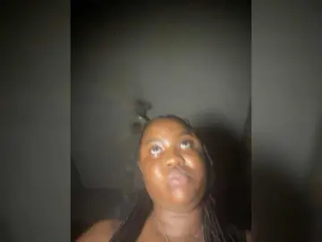 Bongacams Best live sex cam show of PrettyJade