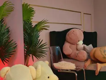 Bongacams Free Porn Cam of KirraWhite