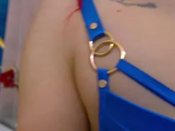 Bongacams Free Live Porn of Foxxxy-MILF