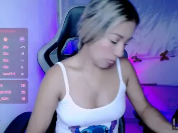 Bongacams Nude Webcam of ninatinydoll