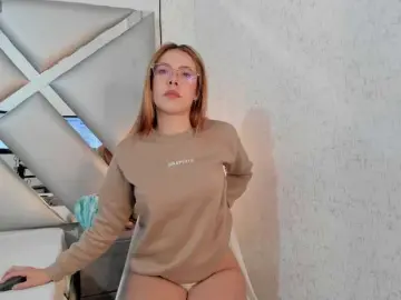 Bongacams Adult Video Chat of CRISTALEVANS-VC