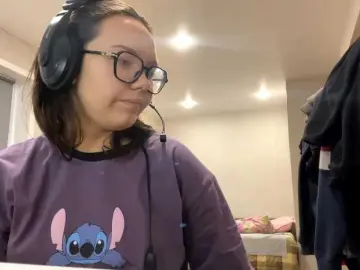 EsterAiu from bongacams