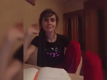 Bongacams Watch Live Sex Cams of Hellenalonenochka