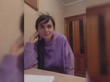 Bongacams Sex Cam of Hellenalonenochka