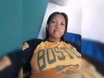 Bongacams Nude Webcam of pinaymaniac69