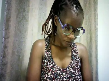 Bongacams Live Porn of Pierra77