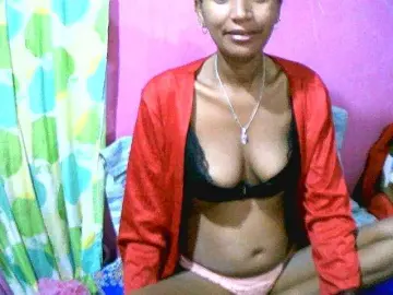 Bongacams Live Porn of Chellah01