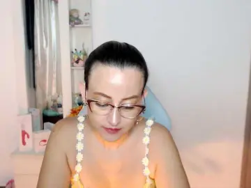 Bongacams Watch Live Sex Cams of maryline-w