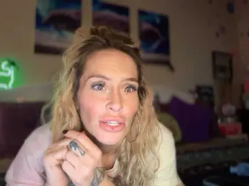 Kash111 from bongacams