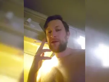 Loveisg from bongacams