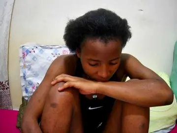 Bongacams Sex Cam of petite-tasha