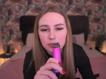 Bongacams Live Sex Cam of DivineJass