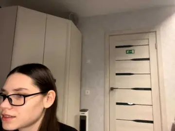 ElinOroz from bongacams