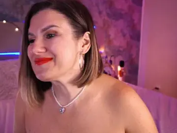 Bongacams Free Live Porn of KiraRoxx