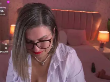 Bongacams Nude Webcam of KiraRoxx