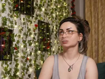 Bongacams Sex Chat of NaughtYHomemadE