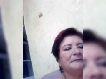 Empresswoman from bongacams